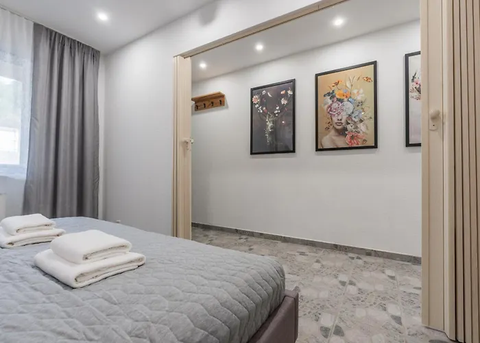 Schlossblick Schwarzwaldpanorama